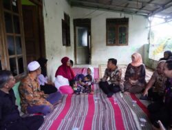 Blusukan Ke Bogor Tinjau Genting, Menteri Wihaji: Agar Bantuan Kepada Keluarga Berisiko Stunting Tepat Sasaran