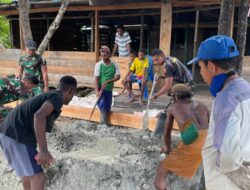 Satgas Yonif 642/Kps Laksanakan Karya Bakti Bersama Masyarakat Kampung Maroro