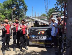 Samapta Polres Situbondo Salurkan Bantuan Semen untuk Pembangunan Mushola Al Karomah Asembagus