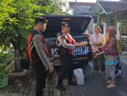 Polres Situbondo Bagikan Makanan Siap Saji untuk Janda dan Kaum Duafa Lewat Program Pasabber
