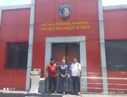 Kabel WiFi Menjuntai ke Jalan Empunala, Mahasiswa UNESA Tewas di Lokasi Kecelakaan